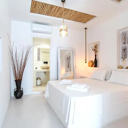 Helmos Premium Naxos City